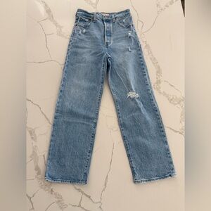 Levi’s Premium Ribcage Straight Ankle Jeans